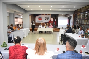 Regional de Ehttps://regional07.gob.do/administrator/index.php?option=com_k2&amp;view=item#k2TabPubAndMetaducaci&oacute;n 07 realiza taller sobre Liderazgo Grupal