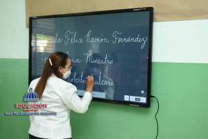 Directora Regional visita la Escuela B&aacute;sica de Vista Al Valle F&eacute;lix Ram&oacute;n Fern&aacute;ndez
