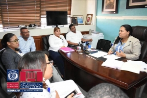 Directora Regional encabeza reuni&oacute;n con el Comit&eacute; Compras y Contrataciones