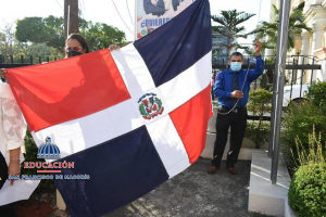 Con izamiento Bandera, Regional 07 inicia actividades por el D&iacute;a de la Descentralizaci&oacute;n Educativa
