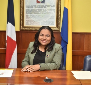 Directora Regional 07 motiva a estudiantes a optar por becas de INAFOCAM