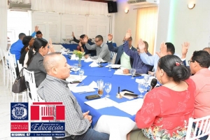 Directora Regional se re&uacute;ne con presidentes seccionales ADP y Directores Distritales