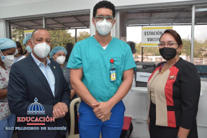 Directora Regional de Educaci&oacute;n 07 participa en inicio Plan de Vacunaci&oacute;n contra el Covid 19