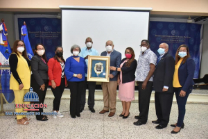 Directora Regional de Educaci&oacute;n 07 participa en acto de reconocimiento a periodistas