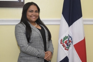 Directora Regional Educaci&oacute;n felicita a los maestros en su D&iacute;a Nacional