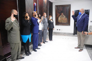 Ministro de Educaci&oacute;n Roberto Fulcar juramenta nuevo gabinete ministerial.