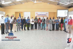 Regional de Educaci&oacute;n 07 participa en acto al m&eacute;rito magisterial