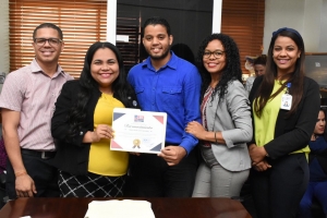 Directora Regional 07 se re&uacute;ne con el personal T&eacute;cnico Docente y Administrativo; Reconoce personal