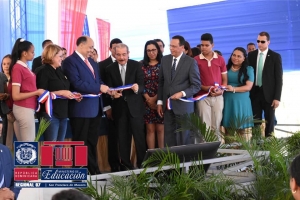 Presidente Danilo Medina entrega un liceo y un centro educativo de B&aacute;sica en el municipio de Salcedo