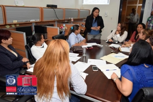 Directora Regional participa de encuentro con T&eacute;cnicos de Supervisi&oacute;n Educativa para alimentar el SAS