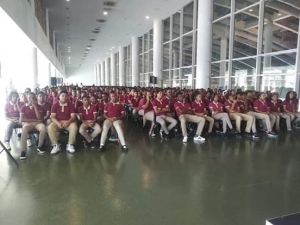 Estudiantes Regional 07 reciben Netbooks programa Rep&uacute;blica Digital