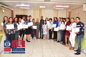 Regional Educaci&oacute;n entrega diplomas a docentes participaron en el programa de Formaci&oacute;n de la Alianza Francesa