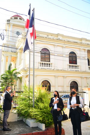 Regional de Educaci&oacute;n 07 realiza izamiento de la bandera por el inicio del a&ntilde;o escolar