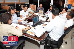 Regional de Educaci&oacute;n realiza encuentro con t&eacute;cnicos de Lenguas Extranjeras