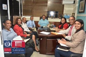 Directora Regional encabeza Reuni&oacute;n extraordinaria con Directores Distritales
