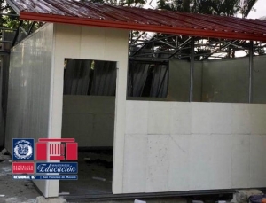 Directora Regional anuncia inicio trabajo instalaci&oacute;n aulas m&oacute;viles